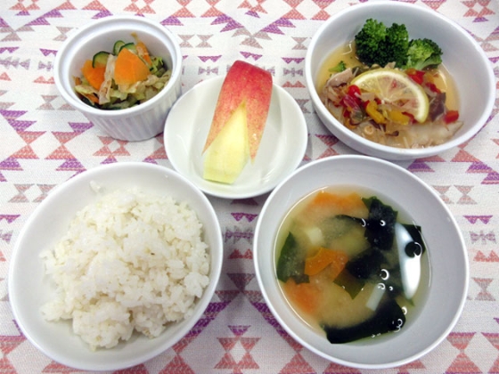 給食とおやつ｜IKC（イック）｜インターナショナルキッズコミュニティ｜東広島市の保育園